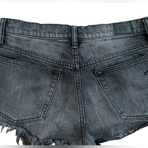 BDG short shorts for women perfect for your summer look🖤 - Picture 2 of 2